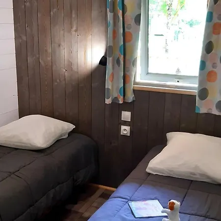 Avec Clim, Animaux Ok - 6 Pers. - Api-1-52-2965 Camping Coulon