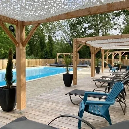 Camping Avec Clim, Animaux Ok - 6 Pers. - Api-1-52-2965 *