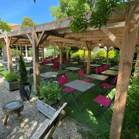 Camping Avec Clim, Animaux Ok - 6 Pers. - Api-1-52-2965 *