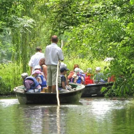 Camping Avec Clim, Animaux Ok - 6 Pers. - Api-1-52-2965 *